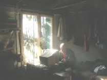 Paolo D'Arpini con poca luce a Calcata